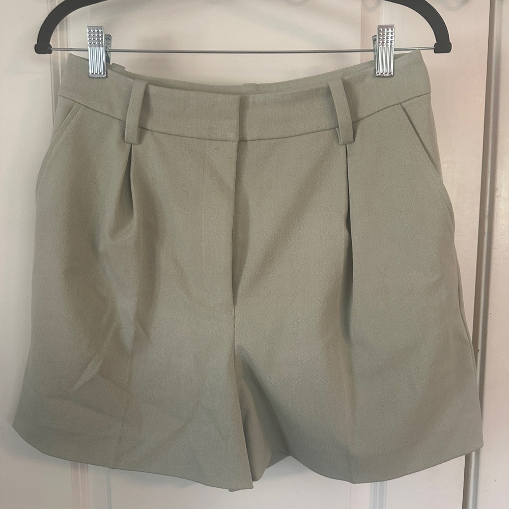 Favorite Daughter Basil Green High Waist Pleated Shorts - Picture 4 of 7